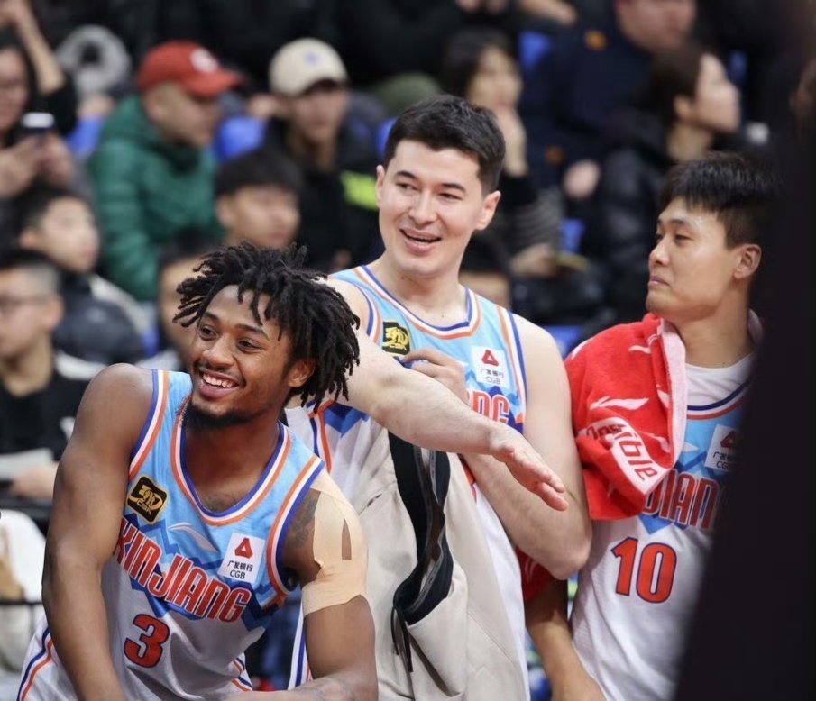 欧宝网页版 -广厦男篮发布备战花絮；窗口期遗憾出局；意甲任务艰巨；团队化学反应显著 