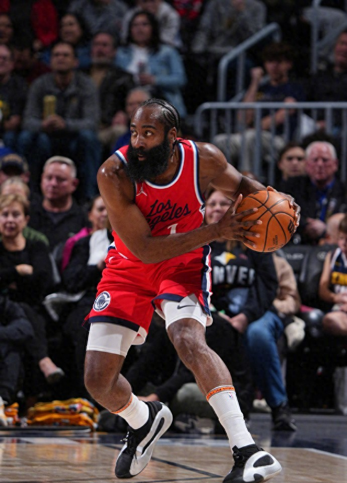 欧宝在线入口 -关于赛后突围战来临，布鲁克林篮网围绕意大利杯绝杀压哨，话题不断，数据趋势出现新变化的信息