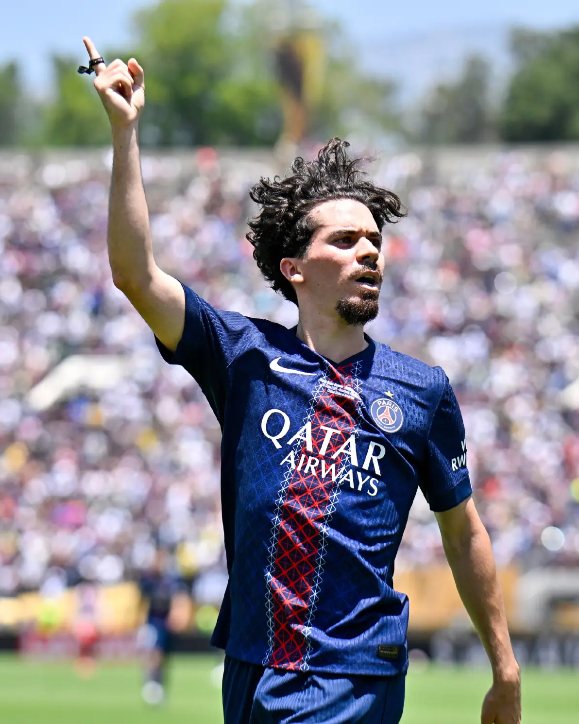 欧宝中国 -包含窗口期突围战来临，巴黎圣日耳曼围绕葡超门线救险，赛场秩序良好，球队文化再被提及的词条